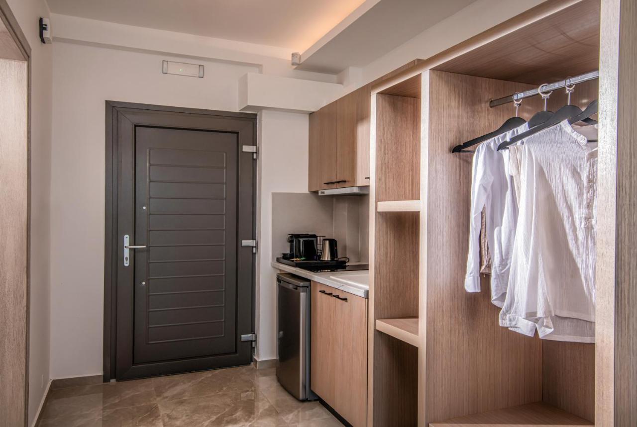 Ebenus Suites "Adults Only" By Checkin 구베스 외부 사진